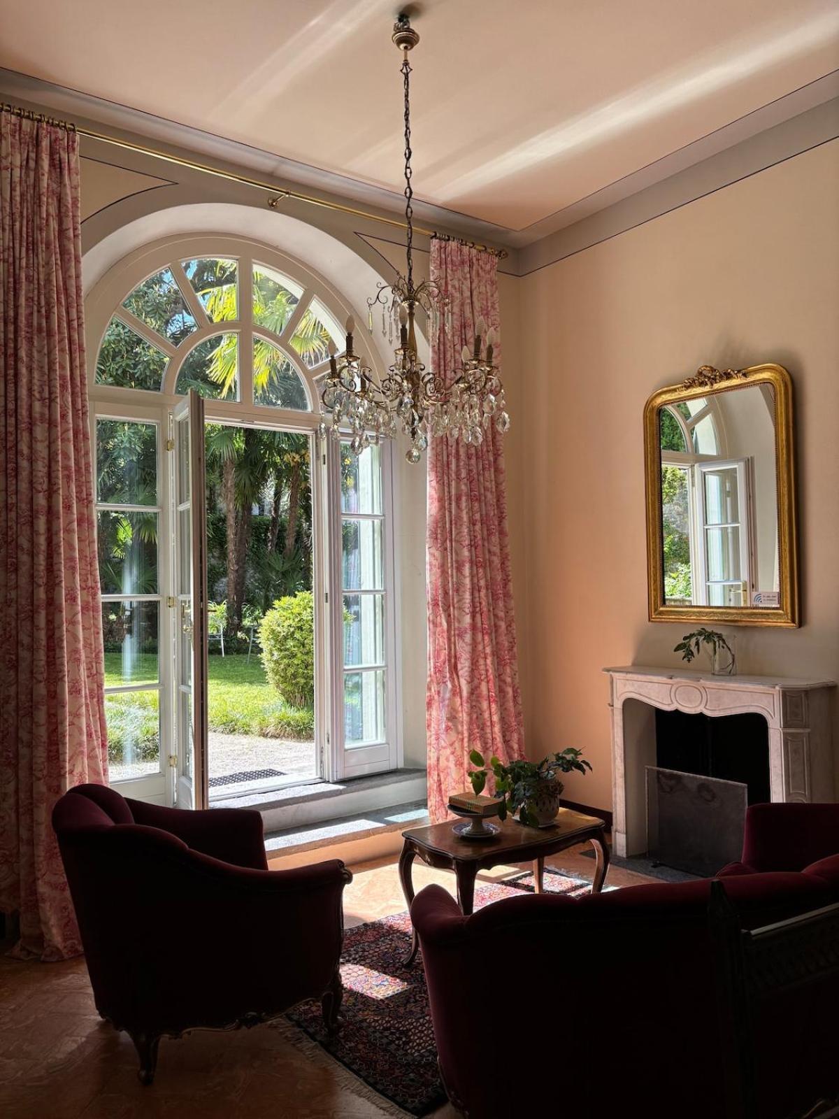 Boutique With Garden Apartment